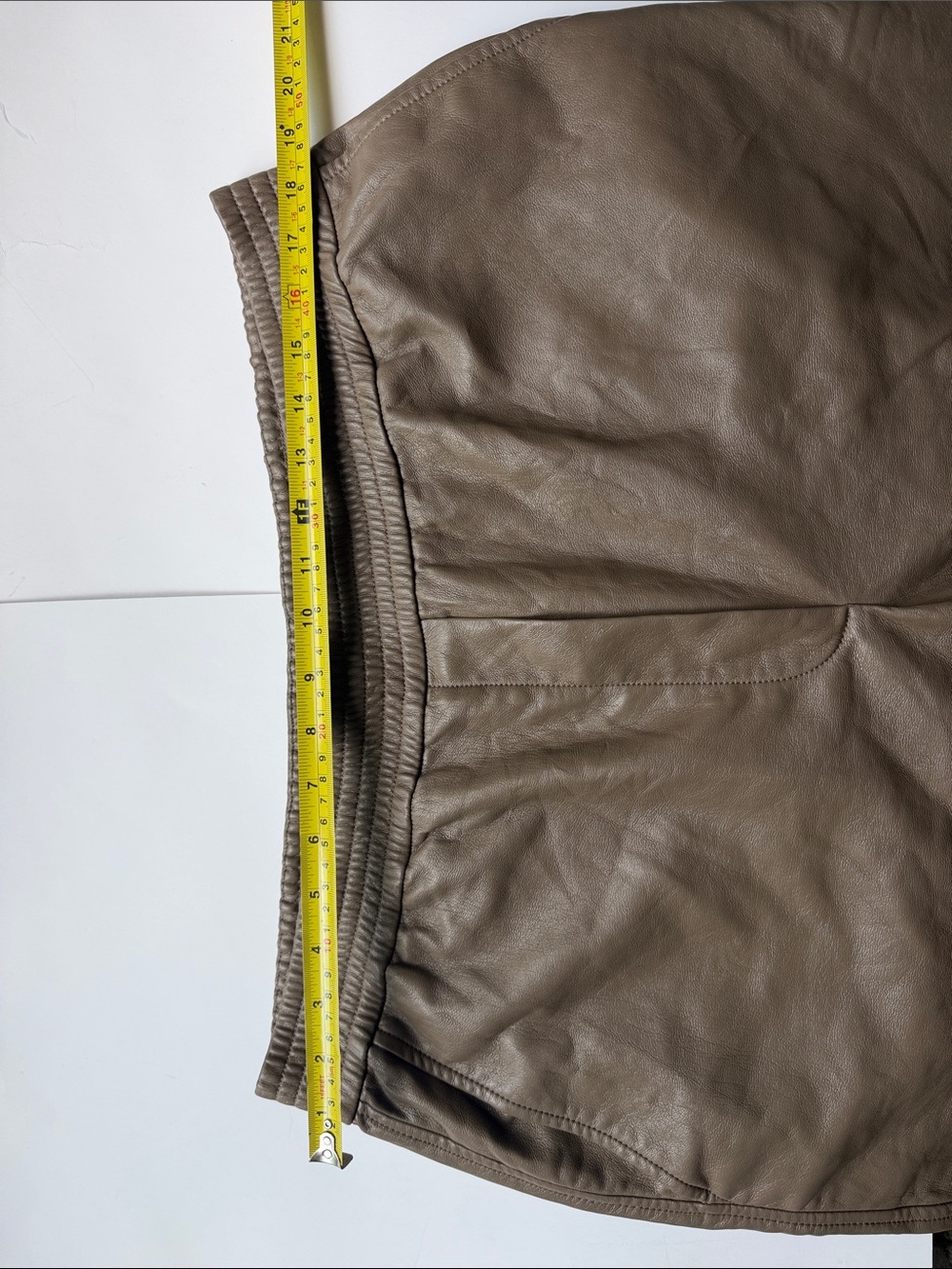 Wilfred Aritzia Taupe Vegan Leather Pull-On Pants High Rise Straight Leg - Picture 10 of 11